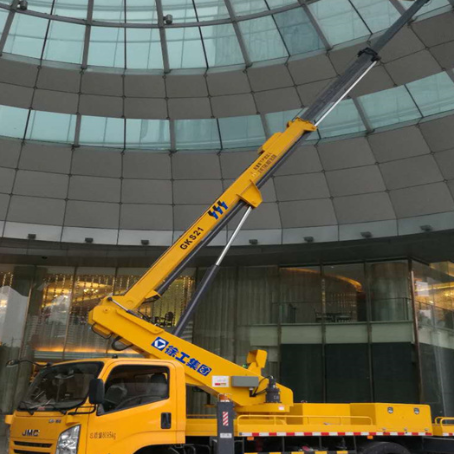 美兰附近高空作业车租赁｜安全设备租赁｜高空安装|工程定制化方案｜亿立达设备租赁